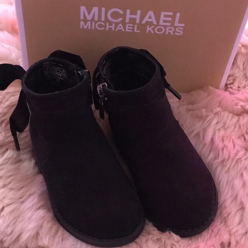 ✨Michael Michael Kors gorgeous boots size 5  NWT✨